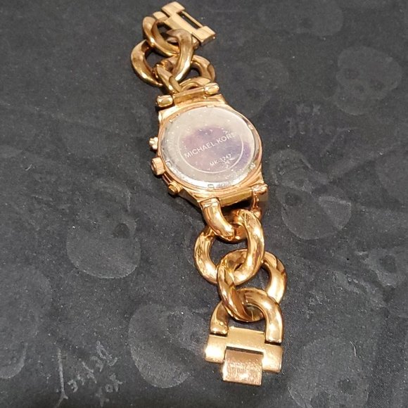 Michael Kors Watch - Picture 4 of 4